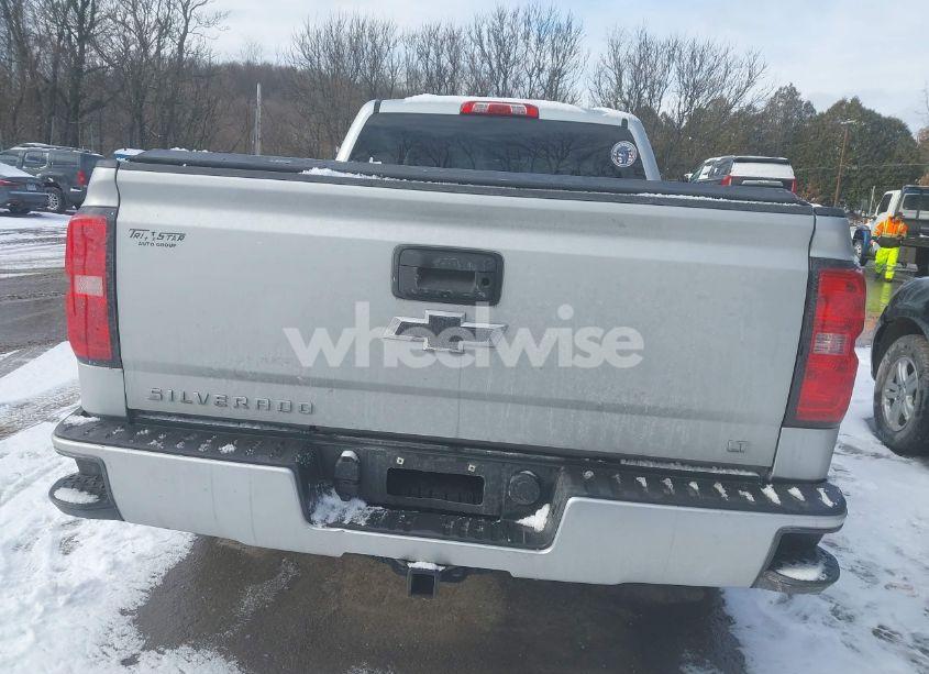 Photo 15 of 2018 Chevrolet Silverado 1500 2LT (VIN 1GCVKREC8JZ193860)