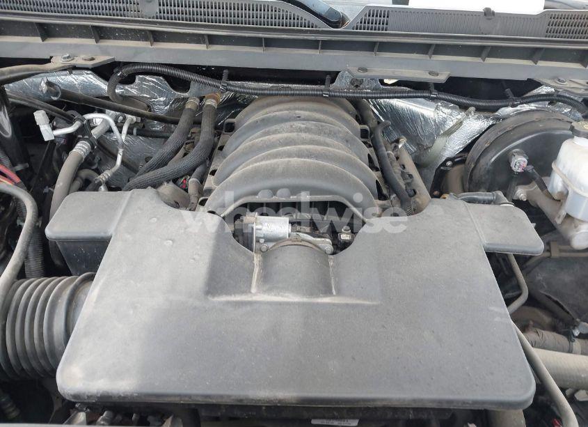 Photo 10 of 2018 Chevrolet Silverado 1500 2LT (VIN 1GCVKREC8JZ300535)