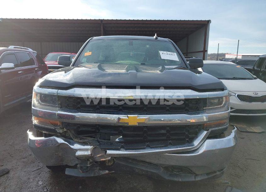 Photo 13 of 2018 Chevrolet Silverado 1500 1LT (VIN 1GCVKREC8JZ311423)