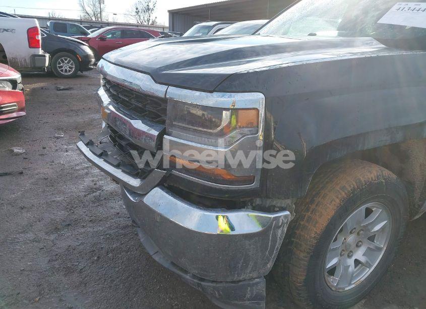 Photo 6 of 2018 Chevrolet Silverado 1500 1LT (VIN 1GCVKREC8JZ311423)
