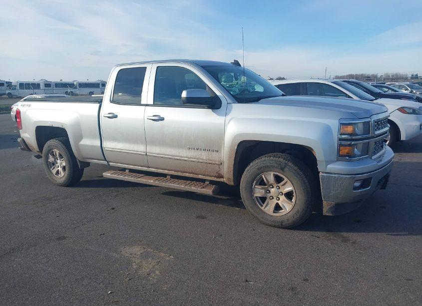 2015 Chevrolet Silverado 1500 1LT (VIN 1GCVKREC9FZ159370) main photo