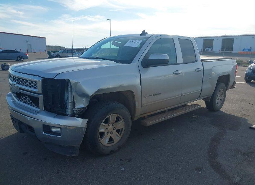 Photo 2 of 2015 Chevrolet Silverado 1500 1LT (VIN 1GCVKREC9FZ159370)