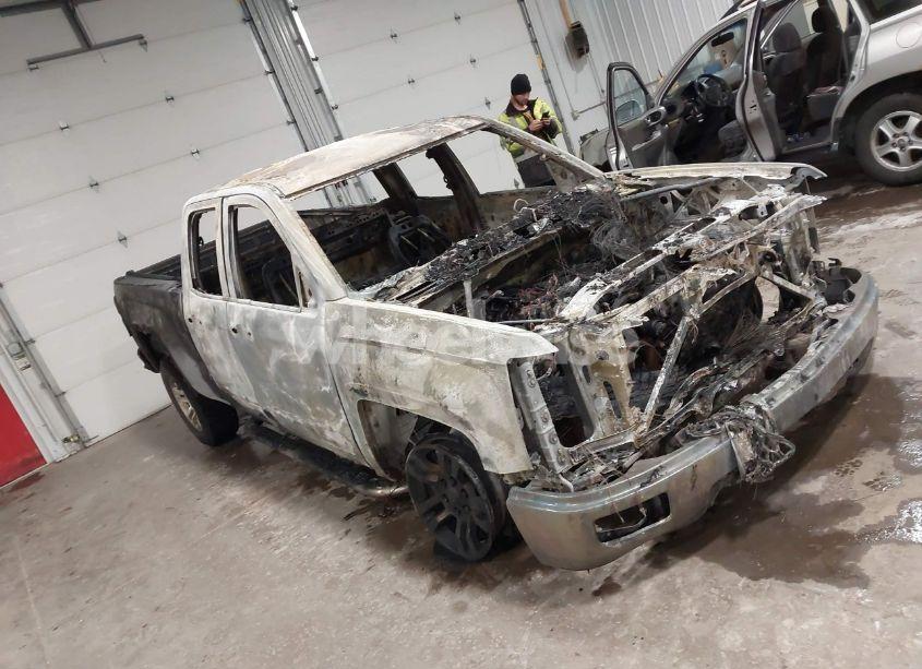 2015 Chevrolet Silverado 1500 1LT (VIN 1GCVKREC9FZ187637) main photo