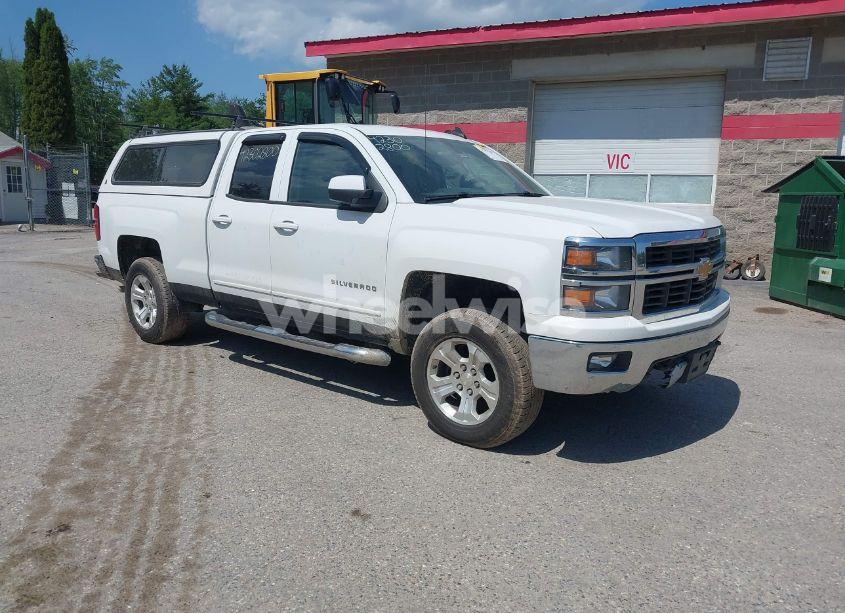 2015 Chevrolet Silverado 1500 2LT (VIN 1GCVKREC9FZ188688) main photo