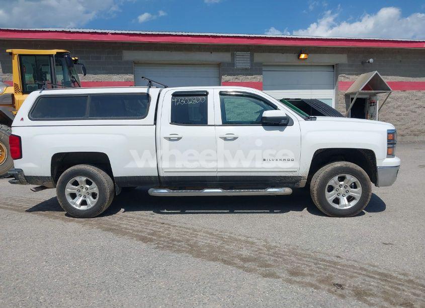 Photo 13 of 2015 Chevrolet Silverado 1500 2LT (VIN 1GCVKREC9FZ188688)