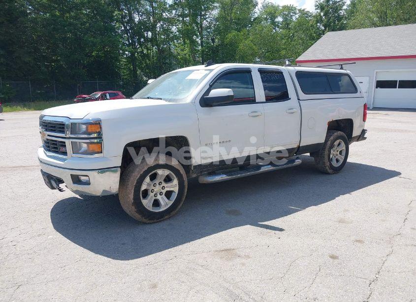 Photo 2 of 2015 Chevrolet Silverado 1500 2LT (VIN 1GCVKREC9FZ188688)