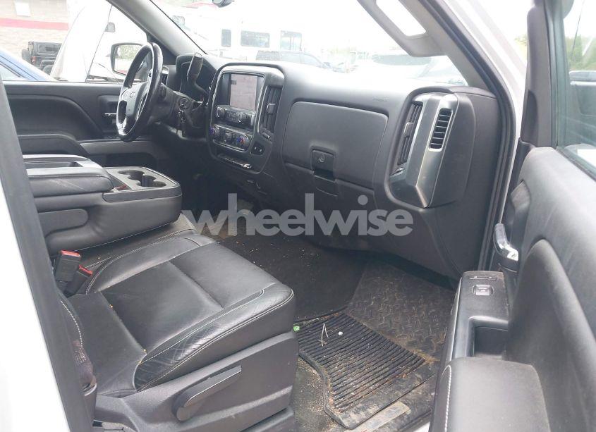 Photo 5 of 2015 Chevrolet Silverado 1500 2LT (VIN 1GCVKREC9FZ188688)