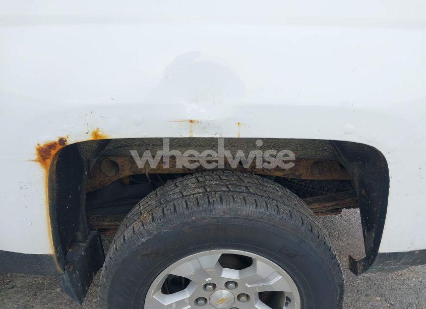 Photo 6 of 2015 Chevrolet Silverado 1500 2LT (VIN 1GCVKREC9FZ188688)