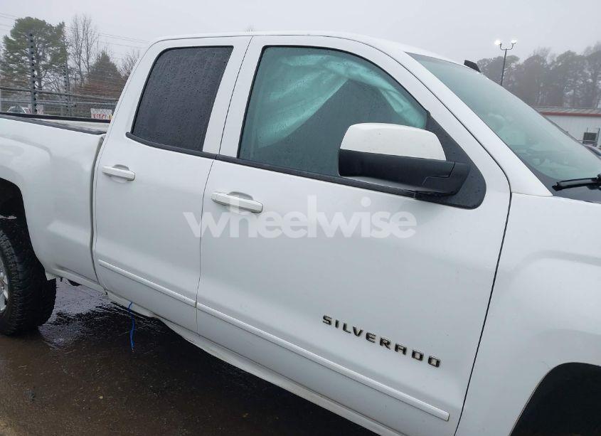 Photo 13 of 2015 Chevrolet Silverado 1500 1LT (VIN 1GCVKREC9FZ234116)