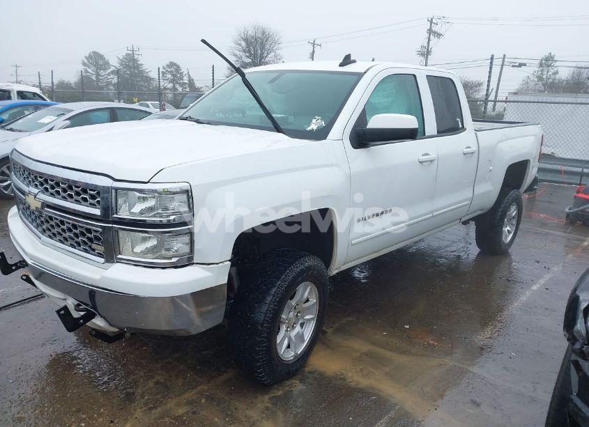 Photo 2 of 2015 Chevrolet Silverado 1500 1LT (VIN 1GCVKREC9FZ234116)
