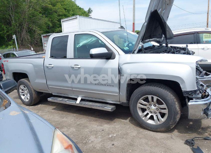 Photo 13 of 2015 Chevrolet Silverado 1500 1LT (VIN 1GCVKREC9FZ392424)