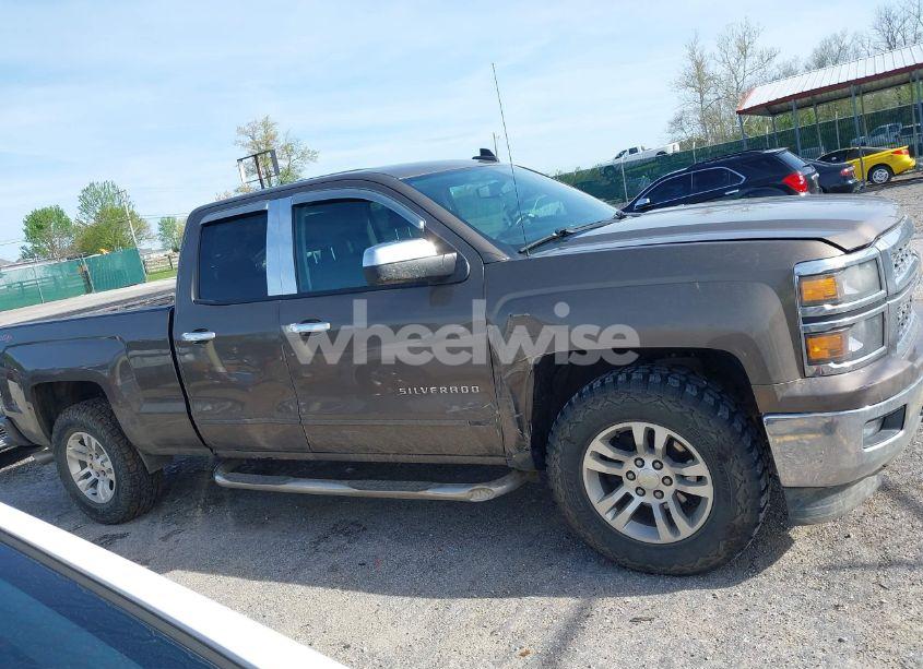 Photo 13 of 2015 Chevrolet Silverado 1500 1LT (VIN 1GCVKREC9FZ415359)