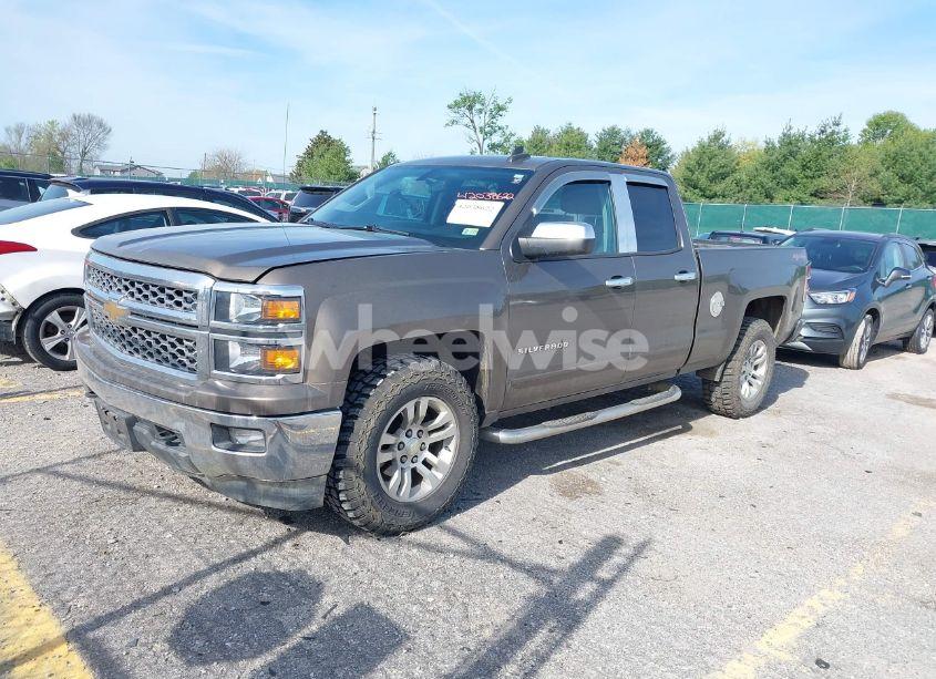 Photo 2 of 2015 Chevrolet Silverado 1500 1LT (VIN 1GCVKREC9FZ415359)