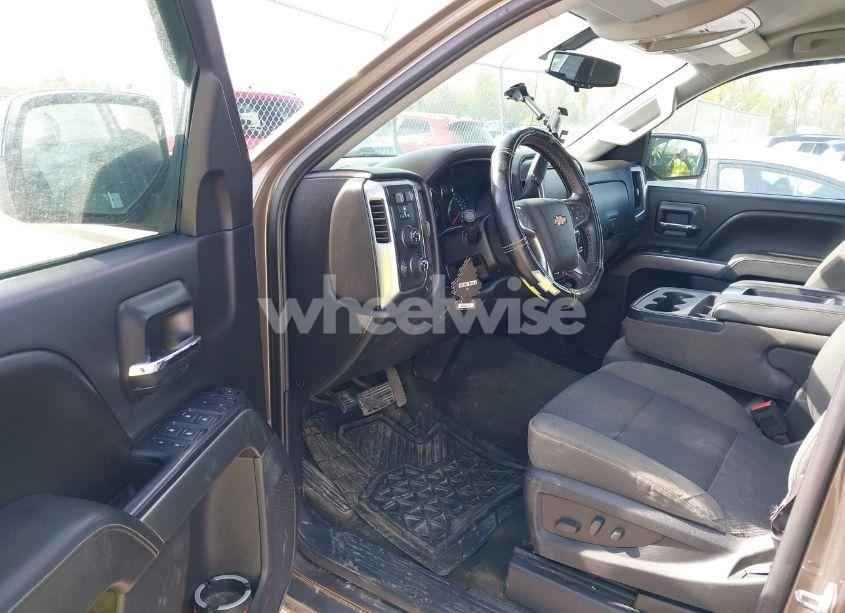 Photo 5 of 2015 Chevrolet Silverado 1500 1LT (VIN 1GCVKREC9FZ415359)