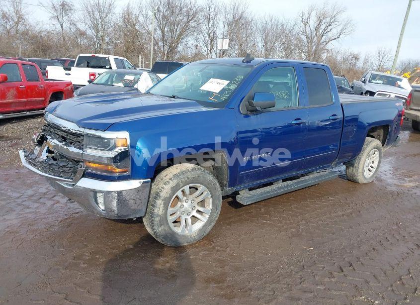 Photo 2 of 2016 Chevrolet Silverado 1500 1LT (VIN 1GCVKREC9GZ164098)