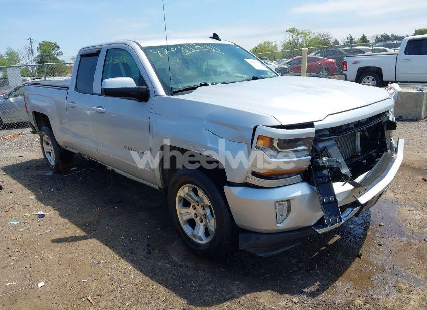 2016 Chevrolet Silverado 1500 2LT (VIN 1GCVKREC9GZ199644) main photo