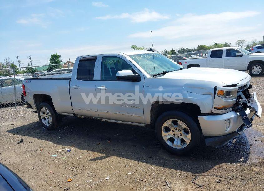 Photo 13 of 2016 Chevrolet Silverado 1500 2LT (VIN 1GCVKREC9GZ199644)
