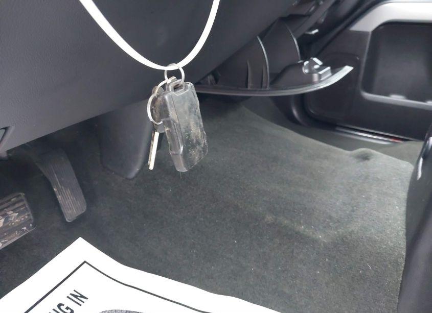 Photo 11 of 2016 Chevrolet Silverado 1500 2LT (VIN 1GCVKREC9GZ332337)