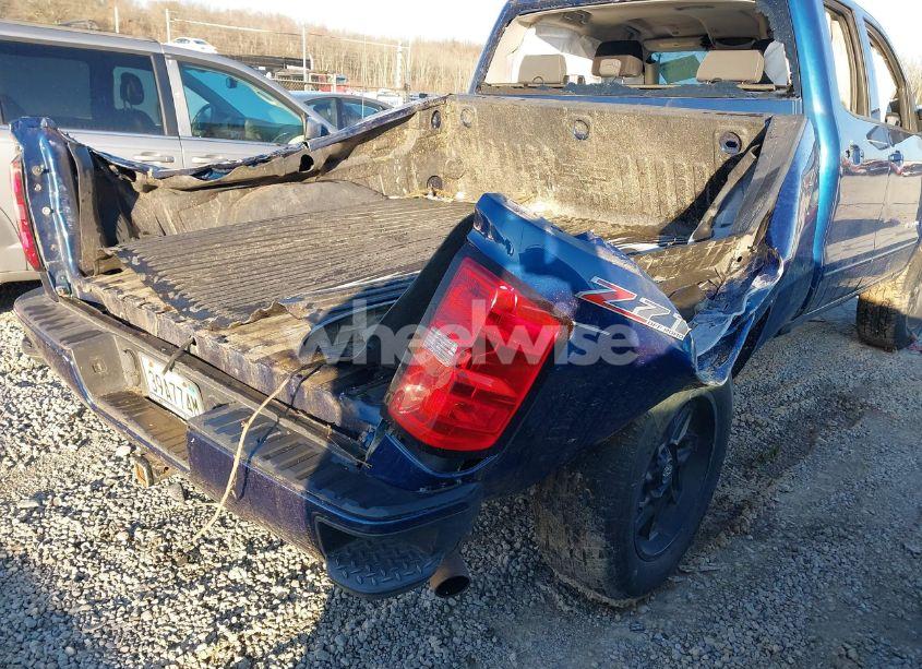 Photo 4 of 2016 Chevrolet Silverado 1500 2LT (VIN 1GCVKREC9GZ385815)