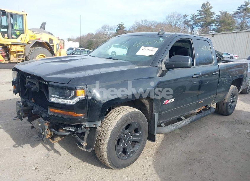 Photo 2 of 2016 Chevrolet Silverado 1500 2LT (VIN 1GCVKREC9GZ392506)