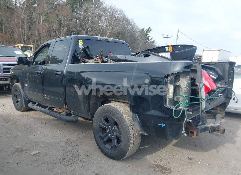 Photo 3 of 2016 Chevrolet Silverado 1500 2LT (VIN 1GCVKREC9GZ392506)