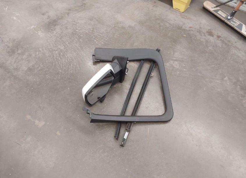 Photo 12 of 2016 Chevrolet Silverado 1500 2LT (VIN 1GCVKREC9GZ429229)