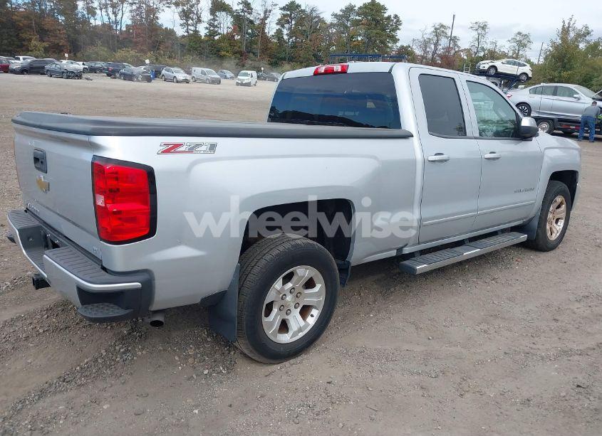 Photo 4 of 2017 Chevrolet Silverado 1500 2LT (VIN 1GCVKREC9HZ187382)