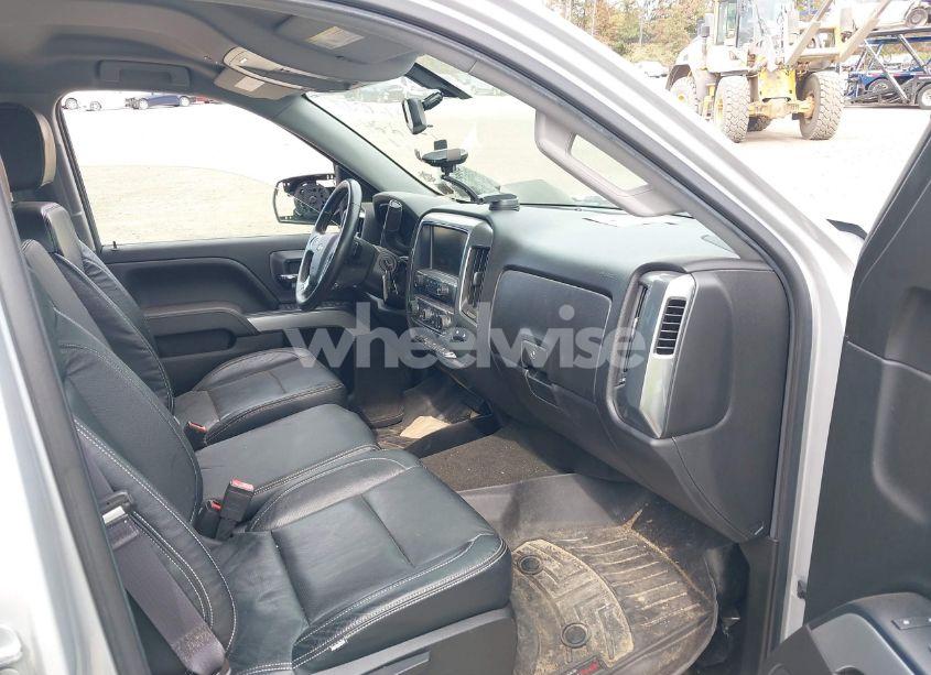 Photo 5 of 2017 Chevrolet Silverado 1500 2LT (VIN 1GCVKREC9HZ187382)