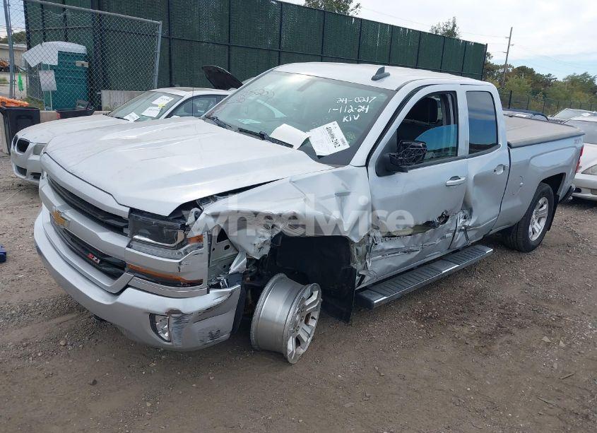 Photo 6 of 2017 Chevrolet Silverado 1500 2LT (VIN 1GCVKREC9HZ187382)