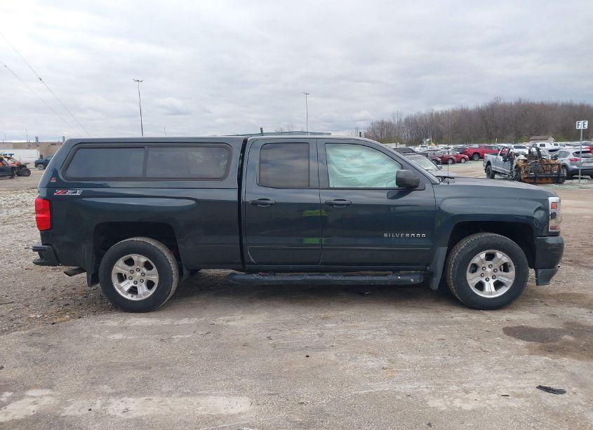 Photo 14 of 2017 Chevrolet Silverado 1500 2LT (VIN 1GCVKREC9HZ391860)