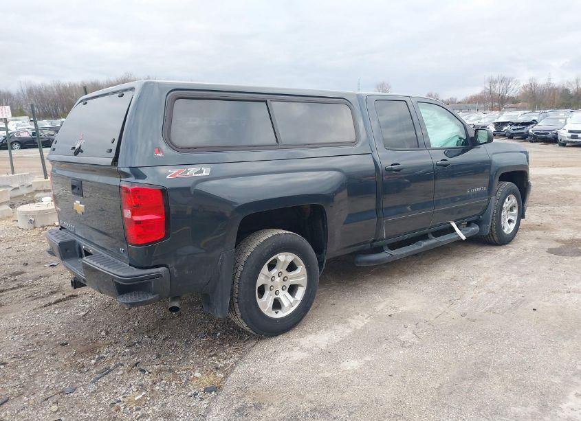 Photo 4 of 2017 Chevrolet Silverado 1500 2LT (VIN 1GCVKREC9HZ391860)