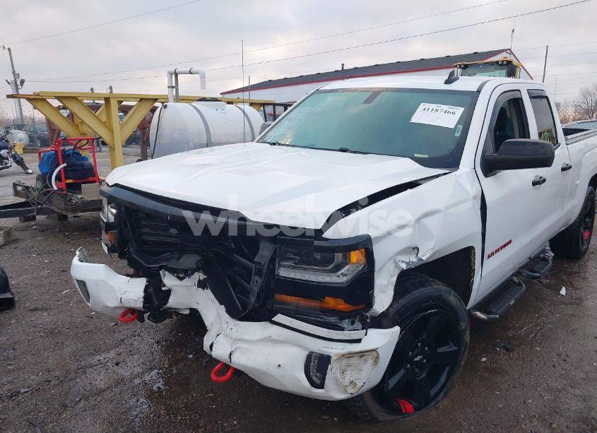 Photo 6 of 2018 Chevrolet Silverado 1500 2LT (VIN 1GCVKREC9JZ119203)