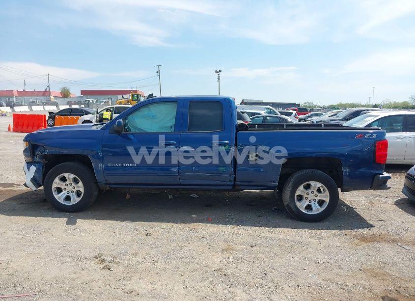 Photo 14 of 2018 Chevrolet Silverado 1500 2LT (VIN 1GCVKREC9JZ123333)