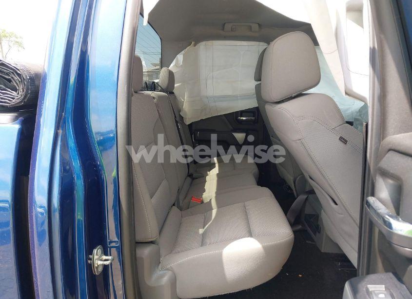 Photo 8 of 2018 Chevrolet Silverado 1500 2LT (VIN 1GCVKREC9JZ123333)