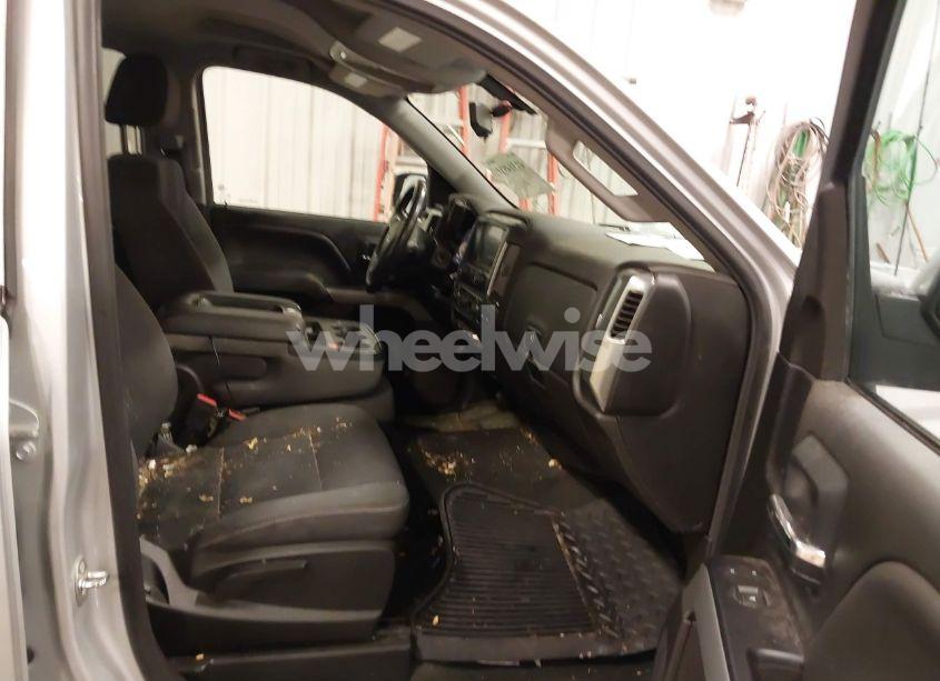 Photo 5 of 2018 Chevrolet Silverado 1500 2LT (VIN 1GCVKREC9JZ166554)