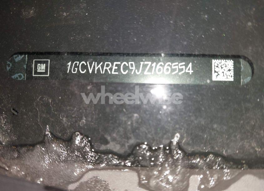 Photo 9 of 2018 Chevrolet Silverado 1500 2LT (VIN 1GCVKREC9JZ166554)