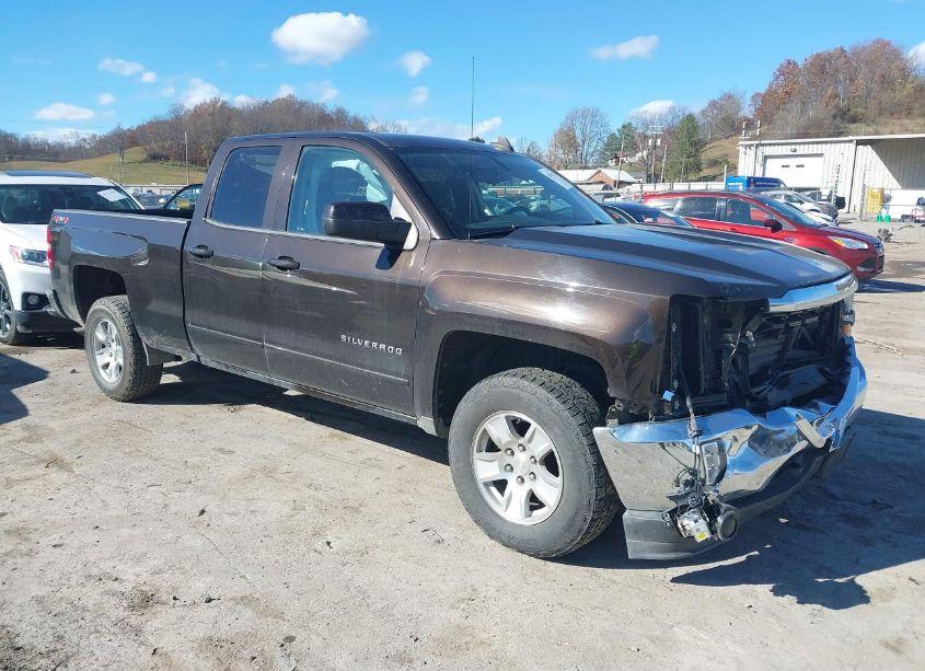 2018 Chevrolet Silverado 1500 1LT (VIN 1GCVKREC9JZ171785) main photo