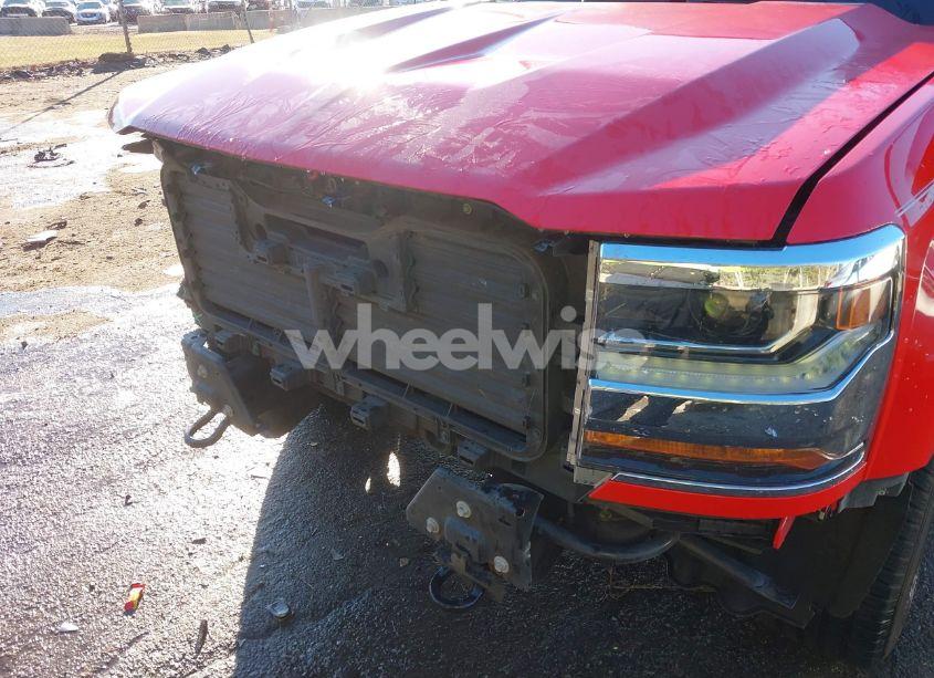 Photo 6 of 2018 Chevrolet Silverado 1500 1LT (VIN 1GCVKREC9JZ177859)