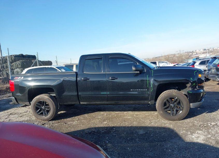 Photo 13 of 2018 Chevrolet Silverado 1500 2LT (VIN 1GCVKREC9JZ193818)