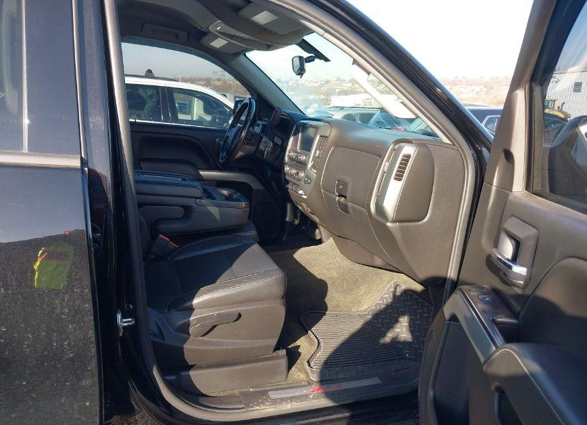 Photo 5 of 2018 Chevrolet Silverado 1500 2LT (VIN 1GCVKREC9JZ193818)