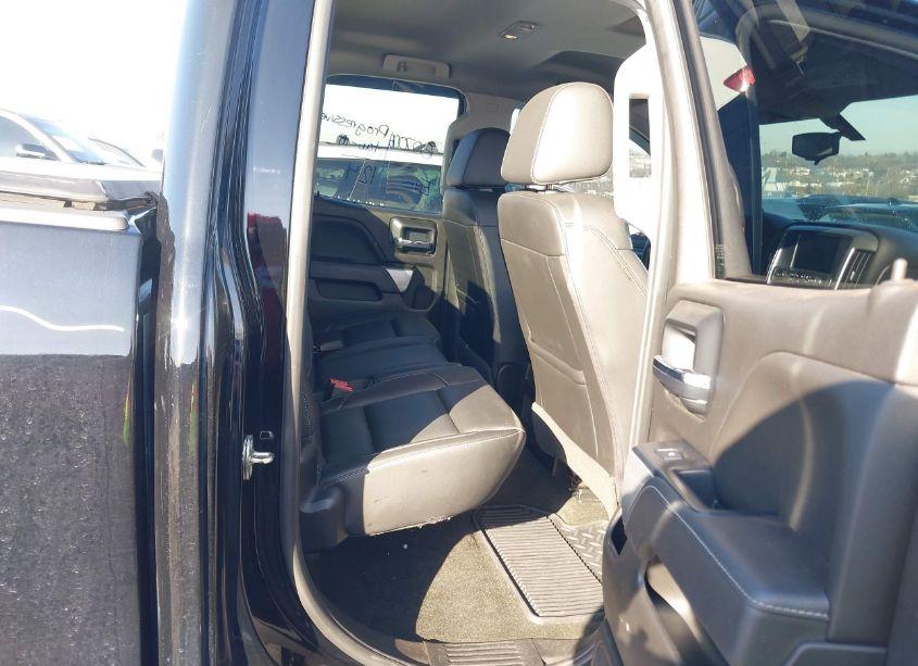 Photo 8 of 2018 Chevrolet Silverado 1500 2LT (VIN 1GCVKREC9JZ193818)