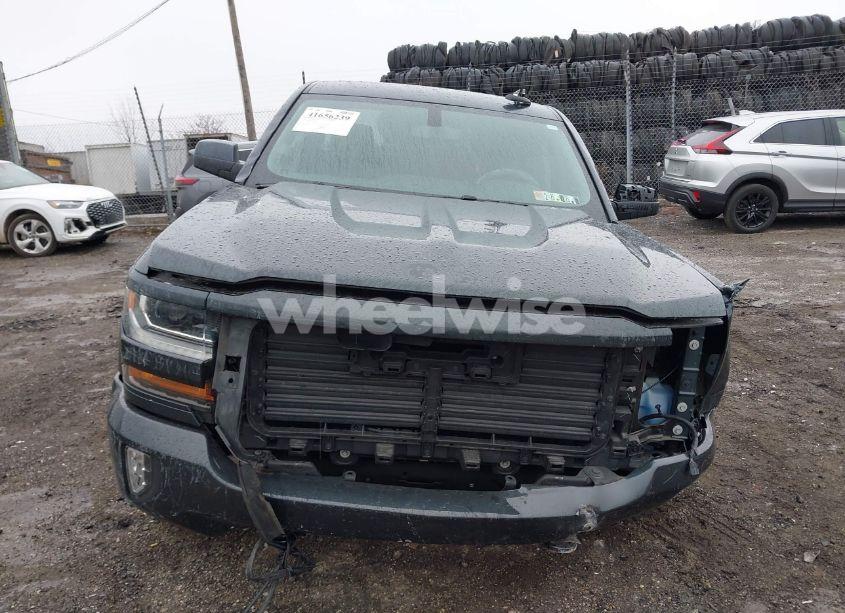 Photo 11 of 2018 Chevrolet Silverado 1500 2LT (VIN 1GCVKREC9JZ200573)