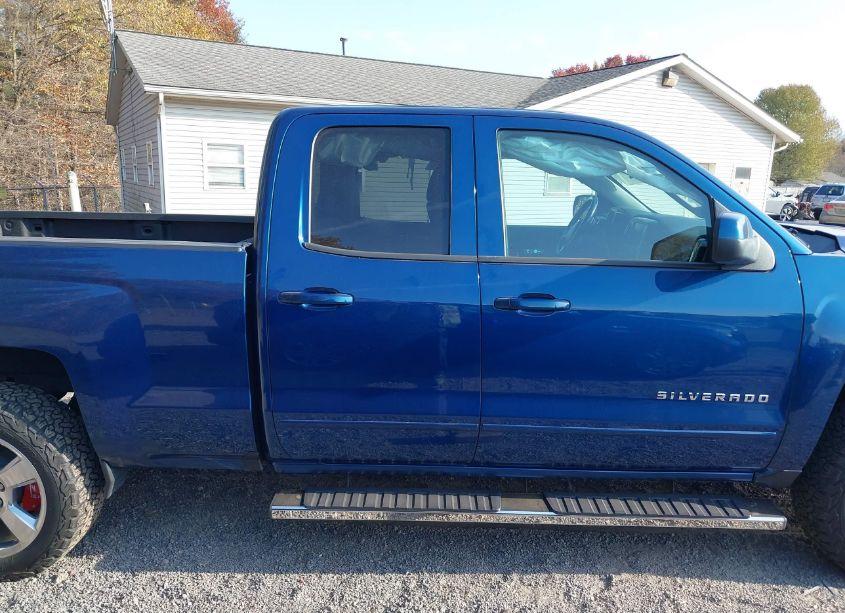 Photo 13 of 2018 Chevrolet Silverado 1500 2LT (VIN 1GCVKREC9JZ208933)