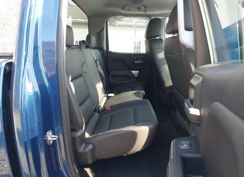 Photo 8 of 2018 Chevrolet Silverado 1500 2LT (VIN 1GCVKREC9JZ208933)