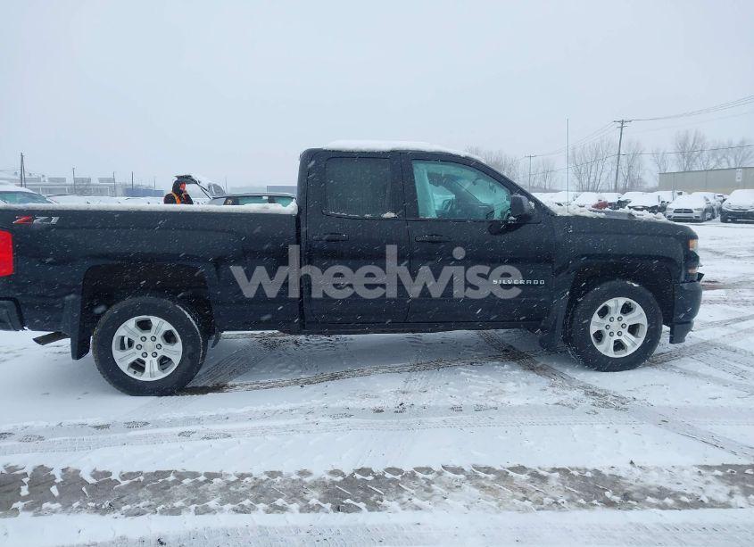 Photo 13 of 2018 Chevrolet Silverado 1500 2LT (VIN 1GCVKREC9JZ277136)