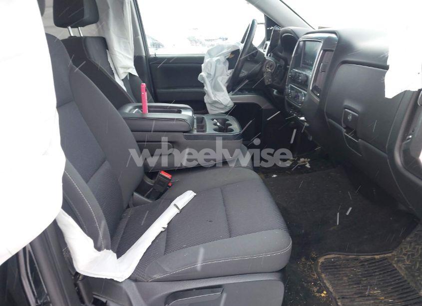 Photo 5 of 2018 Chevrolet Silverado 1500 2LT (VIN 1GCVKREC9JZ277136)