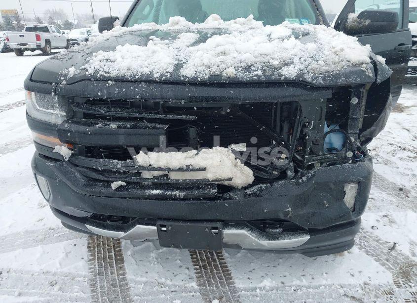 Photo 6 of 2018 Chevrolet Silverado 1500 2LT (VIN 1GCVKREC9JZ277136)