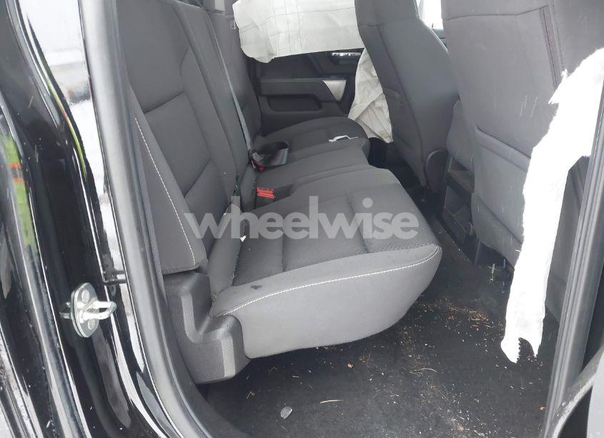 Photo 8 of 2018 Chevrolet Silverado 1500 2LT (VIN 1GCVKREC9JZ277136)