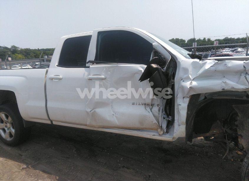 Photo 13 of 2014 Chevrolet Silverado 1500 2LT (VIN 1GCVKRECXEZ101914)