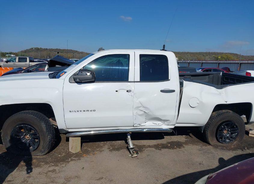 Photo 15 of 2014 Chevrolet Silverado 1500 1LT (VIN 1GCVKRECXEZ375355)